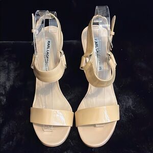 Karl Lagerfeld Women's Paris Ceione Leather  Sandals